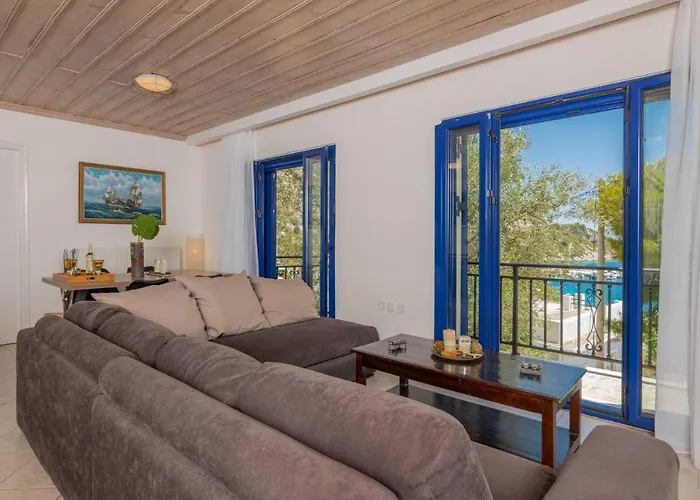 Armiriki With Sea Views, 50m From St Nikolaos Port Апартаменты *