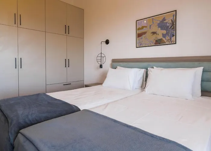 Armiriki With Sea Views, 50m From St Nikolaos Port *