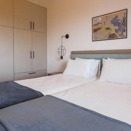 Armiriki With Sea Views, 50m From St Nikolaos Port *