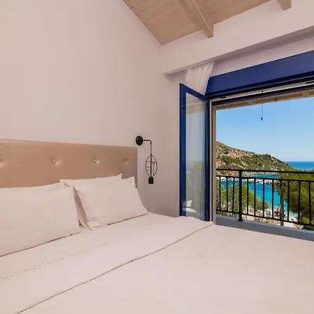 Armiriki With Sea Views, 50m From St Nikolaos Port