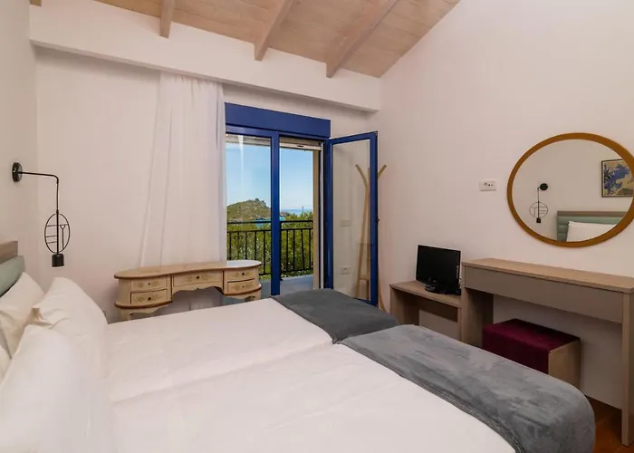 Armiriki With Sea Views, 50m From St Nikolaos Port * Ágios Nikolaos